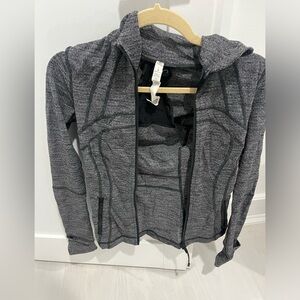 Lululemon define jacket 
Size 2